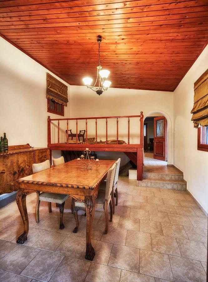 Dm Elegant And Charming Villa Foinikiá Extérieur photo